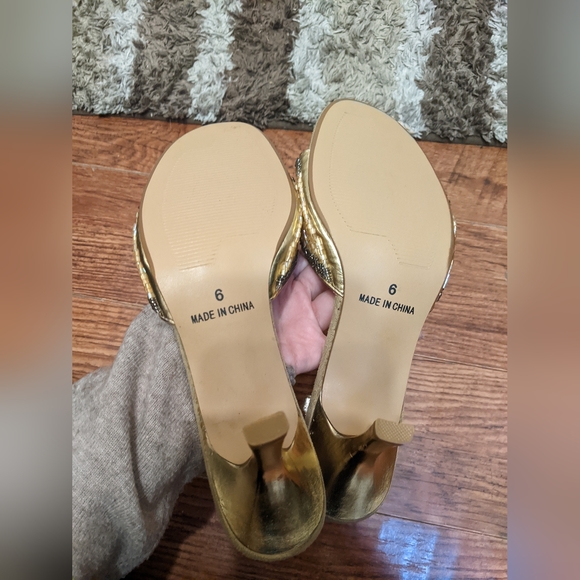 Y2k beaded Le Chateau kitten heels - Picture 3 of 5